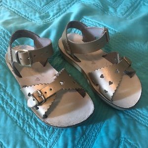 Girls Salt Water Gold Sandals, sz toddler 8